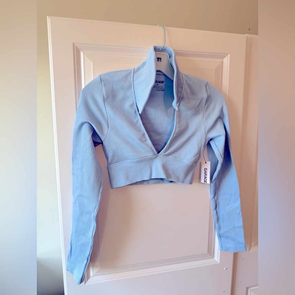 Blue garage ribbed long sleeve crop top- NWT